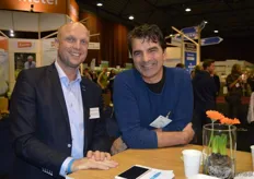 Gerard de Pee met Hans van Beek van Mts van Beek, biologisch dynamisch akkerbouwbedrijf uit Dronten.