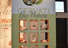 De biologische knoflook van Cervati is mooi tentoongesteld.