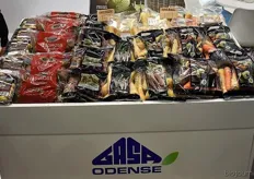 Gasa Odense stelt het assortiment biologische groenten tentoon.