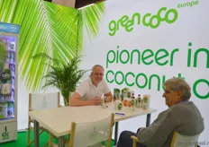 Marc Bod kreeg bezoek uit Cyprus in de stand van Green Coco Europe.
