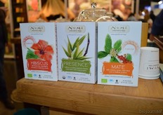 "Er zijn drie varianten: Hibiscus, Presence en Mate. "Alle theevarianten hebben een bepaalde werking", vertelt Emile."