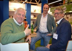 Albert Rozendaal en Wolter Prins bezochten de beurs namens World Wide Cheese. Staand achter hen: Stephan Blommendaal van Udea.