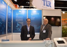 Arno van der Heijden en Harm Janssens van TLR International Laboratories. Zij merken nog altijd de gevolgen van de fipronilcrisis. Arno: “Zo’n crisis is dramatisch voor de hele sector. Wij zien onszelf als ambassadeur voor de voedselveiligheid.”