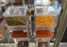 "Renno: "Onze gedroogde groenten, waaronder selderij, wortel, pompoen en rabarber, zijn heel populair op dit moment. Dit geldt ook voor mango- en guavesap."