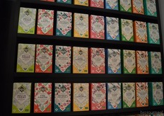 "Timothy: "We presenteren vijf nieuwe varianten, waardoor de Thee Van Oordt-lijn nu uit 12 verschillende varianten bestaat. De nieuwe varianten zijn: Fire Fighter - Anti Inflammatory, Clean Care - De-acidification, Super Shape - Digesting, Well Being - Multi Vitamin en Body Guard - Vitalise."