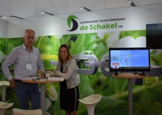 Cees van Geven en Aukje Vogels van Coöperatieve Telersvereniging De Schakel zijn benieuwd wat deze beurs gaat brengen.
