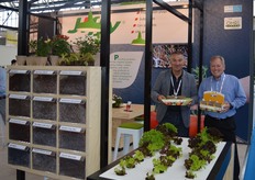 Luc de Bruyne en Kent Carrell vertegenwoordigen Jiffy.