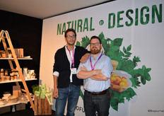 Sander Lenselink en David Gnatzy van Bio Futura. Ook dit jaar weer een groot assortiment duurzame disposables en verpakkingen uitgestald op de beurs.