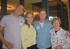 Het team van DO-IT: (v.l.n.r.) Dusty Palyama, Ilse Stronks, Dexter Geertman en Martha Jeuken. 