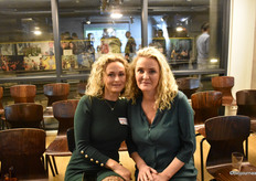 De gastvrouwen van de BioBorrel: Simone en Kirsten Benedikt. 