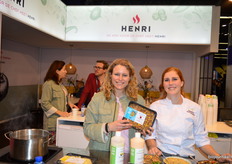 Felice van Zanten en Manon Kooijman van Henri BV.