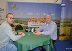 Aalt van de Kraats (rechts) bij Greenfood International (GFI).