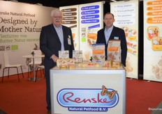 Jan van den Berg en Frank van Zutphen debuteerden met Renske Natural Petfood op de beurs. Jan: "We zoeken gespecialiseerde distributeurs die onze producten koesteren. Leuk om te melden is dat we ook lijnzaad importeren." 