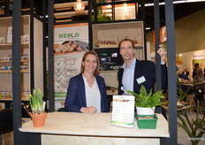 Agnes en Jeroen van den Elsen stonden namens Nesco voor het eerst op de BIOFACH. Agnes: "De eerste indruk is goed. We zijn in het verleden wel als bezoeker naar de beurs geweest. We hebben na de overname van Schouten Europe de beschikking over 7 kwekerijen."  