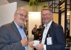 Jurrien Roossien (DO-IT) en Kees van Zelderen (o.a. CopaCogeca) praten bij.  