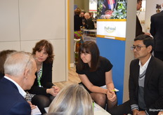 Links Jolanda van Hal. Zij werkt voor ProFound, initiatiefnemer van het Organic Africa Pavillion.