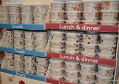 Nieuw van IDorganics is Vitafood - Dit is een volledig assortiment smakelijke en voedzame biologische producten voor ontbijt, lunch/diner en snacks in composteerbare portiebekers.