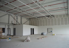 Toiletten en eventuele ruimte voor toekomstige uitbreiding van het kantoor. 