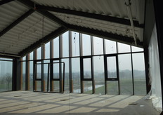 Bovenin loopt de raampartij uiteraard op een punt uit. 