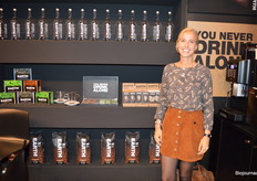 Laura Voorsluijs vertelt meer over Earth Concepts. "100% van de nettowinst die we realiseren met de verkoop van onze producten, dragen we af om waterprojecten te financieren."