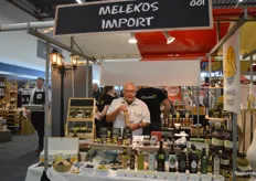 Nicos Patsatzis stond namens Melekos Import op de beurs. Hij presenteerde onder meer de bio-olijfolie Elasion.