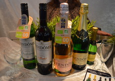 "Deze wijn is pas sinds dit jaar biologisch gecertificeerd." De populariteit van alcoholvrije wijn is volgens Denise sterk groeiende.