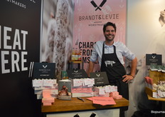 Wouter Leeuwenburg vertelt dat Brandt & Levie het bio-assortiment heeft uitgebreid met de naturel worst.