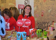 Inge Verschoof van Lovechock. Er werd een nieuw merk geïntroduceerd, Little Love. Het merk Little Love is op een nieuwe doelgroep gericht en komt binnen een paar weken in Nederland bij Albert Heijn en in Duitsland bij Globus en Kaufland in het schap. Little Love heeft drie smaken, salted toffee, simply dark en triple nut.