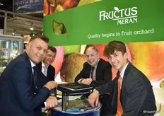 Fructus Meran AG bevindt zich in het hart van de Europese fruitteelt, namelijk in het Noord-Italiaanse Südtirol. Het bedrijf levert zowel verse appelen voor de directe consumptie alsook verwerkte halffabricaten, ook in bio.