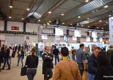 De tweede dag van de beurs kon volgens veel exposanten op meer belangstelling rekenen dan de eerste dag.
