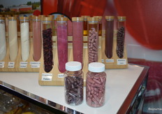 "We vertellen hier over de cranberry's en andere producten van Berrico en over de 'research based' en 'scientific' poeders van BerryCeuticals."