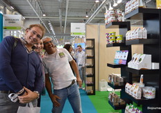 Ric Zuiverloon (witte polo) kreeg bij SoPure bezoek van Leonard en Marjolein Bult van Lemar BV. 