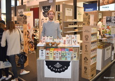 Valentin Hertoghe van Generous. Hebben voor Valentijn en Pasen een actie opgezet met hun glutenvrije koekjes.