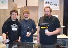 Frederic, Pierrick en Jean van Drink Drink. Brouwen die soorten bier: Bicyclette Pale Ale, BMX IPA en Tandem White IPA. Brouwerij is is gevestigd in Brussel.