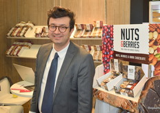 Mustafa Kemal Akpimar van Nuts & Berries. Hebben premium nut bars in twaalf verschillende smaken. 