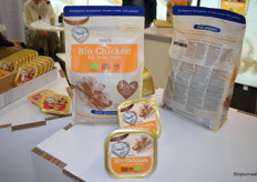 Verschillende biologische producten van Renske Natuurlijke Diervoeding.