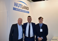 Koen Bouwman, Valerio Silvestri en Ton Geluk van Nutland. Kunnen een volledig assortiment aan noten en zuidvruchten leveren.