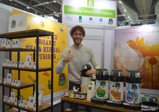 Hier stond onder meer Frenchtop Natural Care Products. Roy Jongens liet bezoekers proeven van de theelijn van Royal Green.