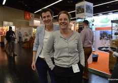 De dames van Odin De Nieuwe Band: Merle Koomans van den Dries en Jacqueline de Kool.