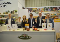 Bij la BIO IDEA: Dusty Palijama, Hester Prummel, Annemiek Flantua, Hendrik Wijnen, Maarten Gevers en Ruben de Wit. Nieuw van la BIO IDEA zijn pesto grilled vegetables en pesto kale. Op de achtergrond is ook het merk Amaizin te zien. Nieuw onder dit merk zijn Coconut whipped cream en Jackfruit. 