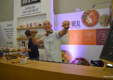 DJ Dusty (van DO-IT) verzorgde de muziek tijdens de Dutch Booth Party in hal 5 op donderdagavond. 