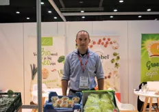 Niek Finaut bracht biologische groenten mee naar de stand van REO Veiling.