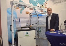 Marcel Mulder op de stand van VacQpak.