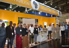 Het Organic Africa Pavilion werd wederom mogelijk gemaakt door ProFound. Geheel rechts: Camiel Drenth. De deelnemers aan het paviljoen komen uit landen van over het gehele continent. Zij krijgen allemaal de beschikking over 5 vierkante meter in het paviljoen om hun producten te presenteren.