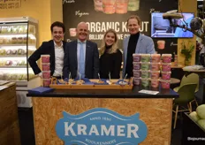 Bij G. Kramer & Zonen kon men proeven van tosti met biologische kimchi. Met: Bram Wagenaar, Gerrie Groot, Isa Zuurbier en Dirk Kramer.