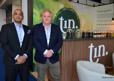 Sanjeewa Jayawardena en Maikel Cornelissen van Tin. Tea import network bv