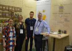 Suvi Hakala (eigenaar HR-living), Ellen Visser, Jim Blon (Bio Noord-Holland) en Johan Visser van Eco Warehouse. Op de Nordic Organic voor een zoektochy naar nieuwe detaillisten voor hun producten.