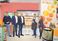 Sam Wessels, Marcel Kramer, Kees Kranenonk, Erik Hendrixen en Astrid Barendse van Fruity Line. Met hun nieuwe slogan geven zij aan de toekomst te zijn; no compromise, pharmacy of the future.
