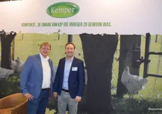 Henry Verstappen en Joris Kemper van KemperKip. KemperKip is momenteel een 30 hectare groot terrein aan het bouwen, waar de consument kan zien in welke omstandigheden de kippen leven. Hiermee wil KemperKip transparant naar de consument laten zien dat het ook op de juiste manier kan.