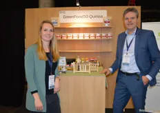 Linda de Koning en Marc Arts stonden namens GreenFood50 op de beurs. Marc: "Meer dan de helft van de quiona die dit jaar voor ons op Nederlandse bodem geteeld is, is biologisch. We hebben ook Demeter-gecertificeerde quinoa." 